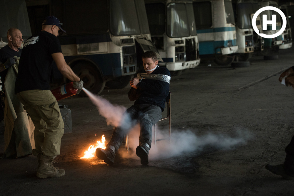 Стало известно, как снимали самую жесткую сцену с поджегом в популярном молодежном сериале
